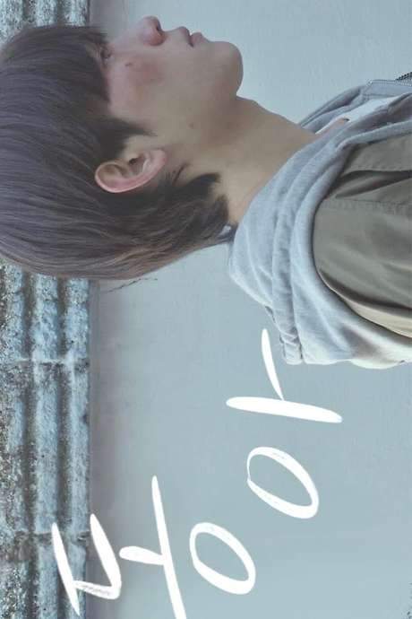    Kim Dong takes care of a cat, meeting a boy - Yeon Woo - who’s very different from himself.  